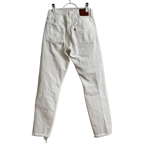 Levi’s Premium Wedgie Icon Fit Ankle Cropped Ripped
Distressed 25 White - Picture 4 of 16